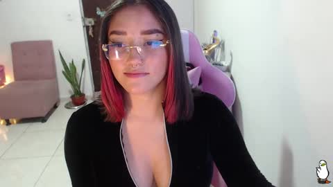 Snapshot of littleangelx_m chatting on February 28, 12:32 am Daniela online show from February 28, 12:32 am