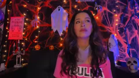 littlee_emma_ online show from October 31, 11:49 pm