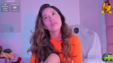 littlee_emma_ online show from October 6, 4:41 am