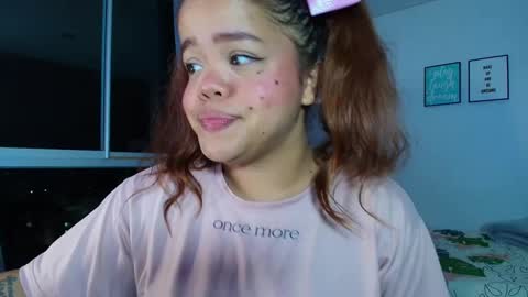 Sophie online show from December 7, 12:46 am