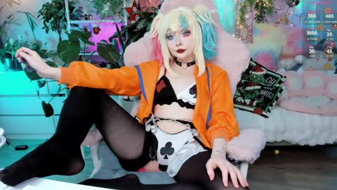 Snapshot of littleflufflepuff chatting on January 12, 4:08 pm Riza Riri Puff online show from January 12, 4:08 pm