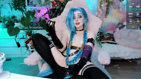 Snapshot of littleflufflepuff chatting on January 7, 9:14 pm Riza Riri Puff online show from January 7, 9:14 pm