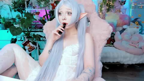 Snapshot of littleflufflepuff chatting on January 4, 7:13 am Riza Riri Puff online show from January 4, 7:13 am