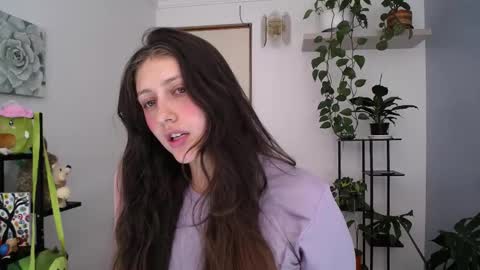 Snapshot of littlelaksmi chatting on February 20, 10:48 pm Laksmi online show from February 20, 10:48 pm
