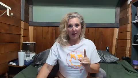 lisanixs online show from May 11, 12:39 am