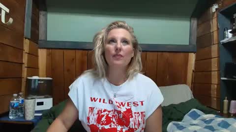 lisanixs online show from February 17, 2:54 am