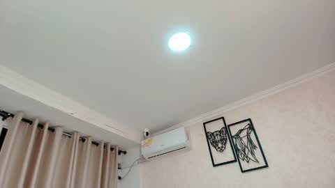 Sarahs Room online show from March 11, 3:09 am