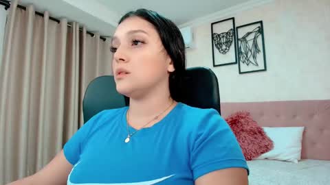 Sarahs Room online show from January 13, 9:33 pm