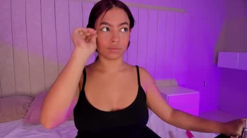 Snapshot of littleoliviia_ chatting on September 11, 2:07 pm im olivia IG littleolivia01 online show from September 11, 2:07 pm