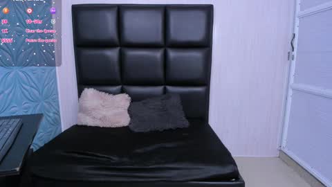 PARKER online show from February 21, 3:32 pm