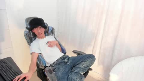 PRINCE online show from May 14, 6:44 am
