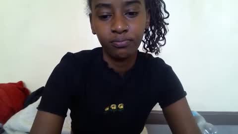 littlesandie online show from September 29, 5:39 am