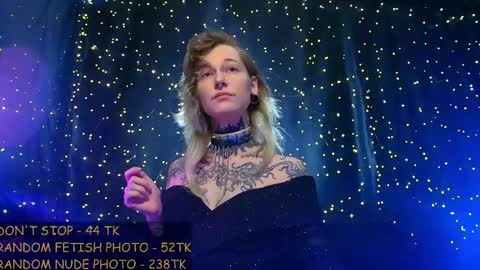 Niki  free tg channel with some photos gifs and info about streams  online show from May 22, 7:53 pm