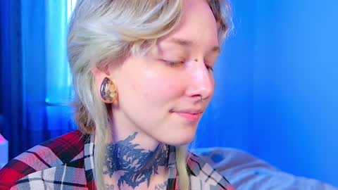 Snapshot of littlespacemouse chatting on December 13, 8:09 am Niki free tg channel with some photos gifs and info about streams online show from December 13, 8:09 am