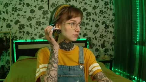 Niki  free tg channel with some photos gifs and info about streams  online show from October 13, 3:14 pm