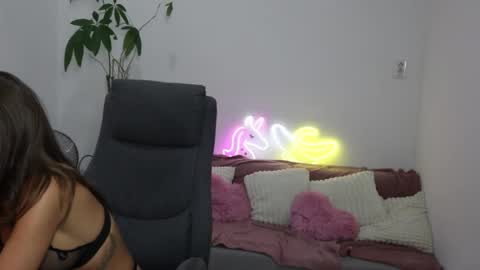 littlestellaspark online show from September 20, 2:42 pm