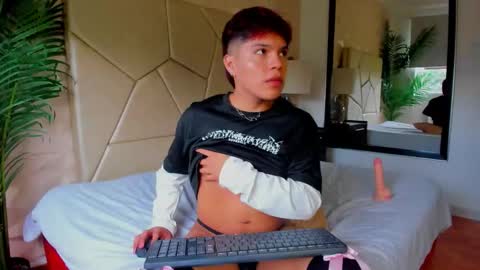  ZANE  online show from December 4, 3:44 pm