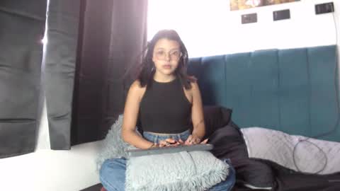 littlslut666 online show from September 22, 7:51 pm