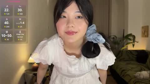 nana online show from March 12, 12:09 pm