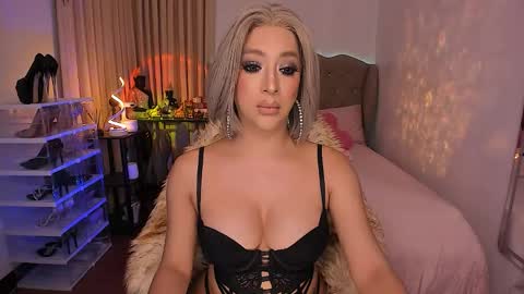 Goddess Ayumi online show from October 24, 9:54 am