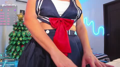 Snapshot of livfabi_ chatting on December 19, 8:44 pm Livfabi online show from December 19, 8:44 pm