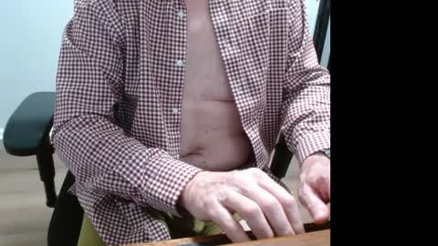 livinfree69 online show from April 1, 1:41 pm