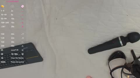 Liz online show from November 4, 9:27 pm