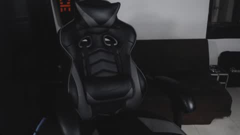 Elizabeth online show from October 6, 9:32 pm