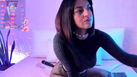 Snapshot of liz_grey_ chatting on September 10, 4:46 am online show from September 10, 4:46 am