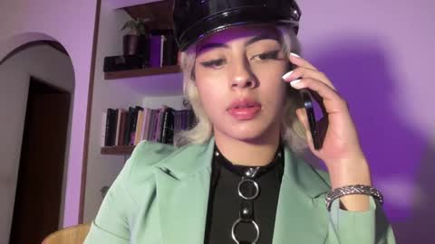 Snapshot of lizambarr chatting on February 13, 12:46 am Lizeth online show from February 13, 12:46 am