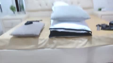 lizANDjuan online show from February 26, 9:53 pm