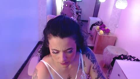 Snapshot of lizha_milf chatting on February 24, 8:58 pm Lizha online show from February 24, 8:58 pm