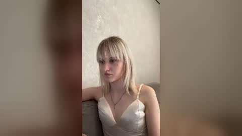 Lizzy online show from August 1, 1:02 pm