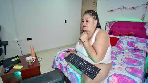 lizz_milf online show from October 28, 5:19 am