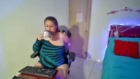 lizz_milf online show from October 25, 11:09 am