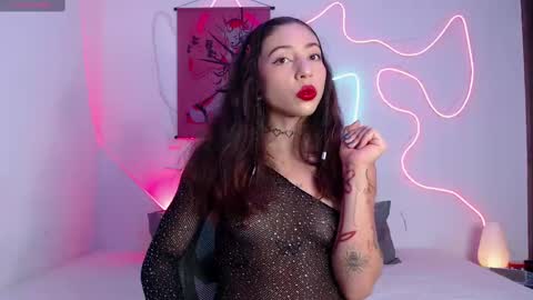 Snapshot of lizza_scott chatting on December 23, 9:18 pm Lizza Scott online show from December 23, 9:18 pm