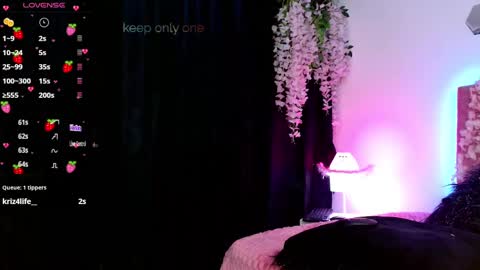lizzie_klei_qs online show from September 18, 7:40 pm