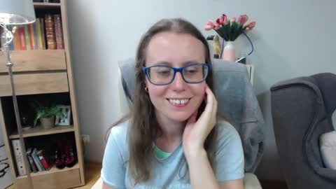Lizzy online show from May 25, 4:29 am