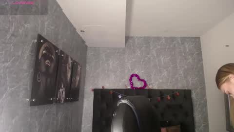 lizzysnow online show from September 9, 11:54 am