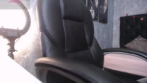 lizzysnow online show from September 11, 12:17 pm