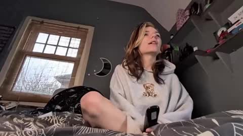 lizzybunny online show from December 4, 2:09 pm