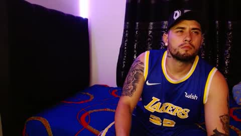 lliamm 2 online show from January 8, 5:46 am