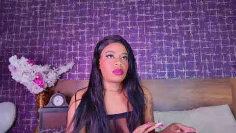  LOANA  online show from February 3, 4:55 pm