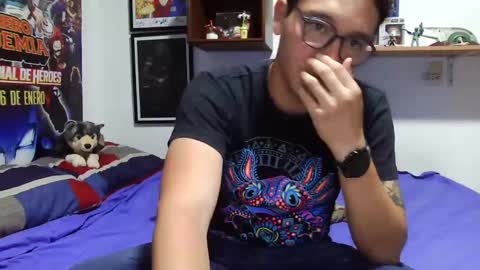 Snapshot of lobomx19 chatting on September 13, 1:08 am Lobo online show from September 13, 1:08 am