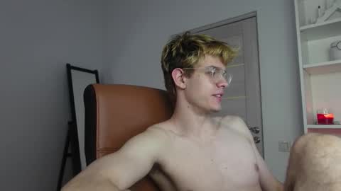 LOGAN FRASER online show from October 11, 5:34 am