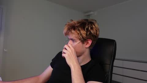 LOGAN FRASER online show from October 23, 7:32 am