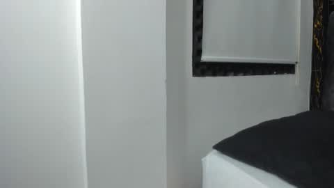 logan_griffin online show from February 10, 6:38 am