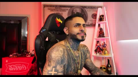 Snapshot of logan_hugh8 chatting on December 27, 6:31 pm logan_hugh8 online show from December 27, 6:31 pm