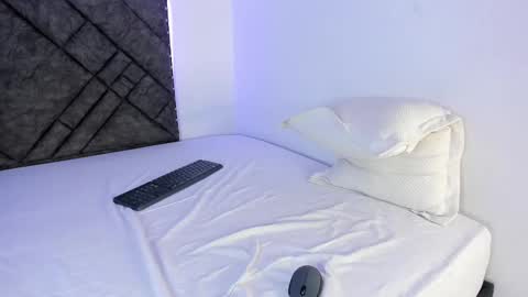 Logan online show from October 15, 8:04 am