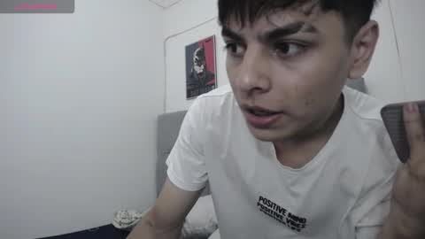 loganjhonson19 online show from January 9, 3:12 am